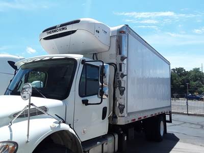 Freightliner M2 106 18 ft Refrigerated Truck - 260HP, 6 Speed Automatic