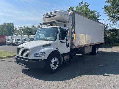 Freightliner M2 106 26 ft Refrigerated Truck - 280HP, 6 Speed Automatic