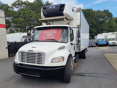Freightliner M2 106 22 ft Refrigerated Truck - 260HP, 9 Speed Automatic