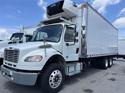 Freightliner M2 106 26 ft Refrigerated Truck - 300HP, 6 Speed Automatic, Liftgate