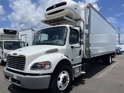 Freightliner M2 106 26 ft Refrigerated Truck - 280HP, 6 Speed Automatic, Liftgate