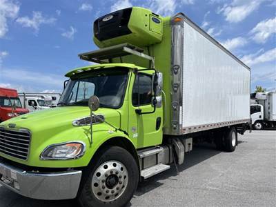Freightliner M2 106 26 ft Refrigerated Truck - 240HP, 6 Speed Automatic, Liftgate
