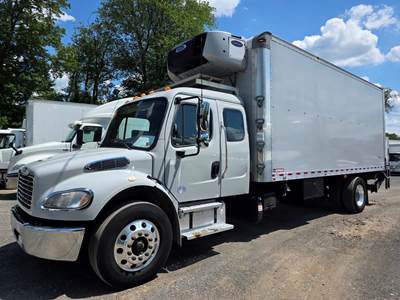 Freightliner M2 106 22 ft Refrigerated Truck - 240HP, 6 Speed Automatic, Liftgate