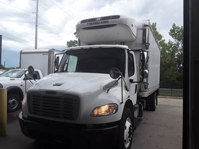 Freightliner M2 106 18 ft Refrigerated Truck - 260HP, 6 Speed Automatic