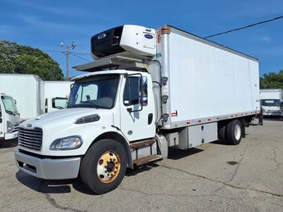 Freightliner M2 106 24 ft Refrigerated Truck - 260HP, 9 Speed Automatic, Liftgate