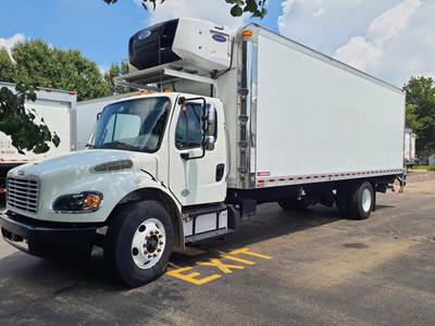 Freightliner M2 106 26 ft Refrigerated Truck - 240HP, 9 Speed Automatic, Liftgate