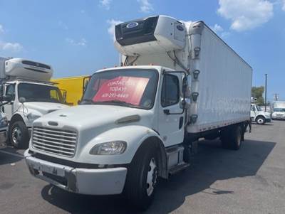 Freightliner M2 106 24 ft Refrigerated Truck - 220HP, 6 Speed Automatic, Liftgate