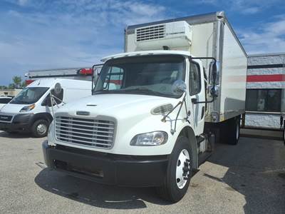 Freightliner M2 106 18 ft Refrigerated Truck - 325HP, 6 Speed Automatic