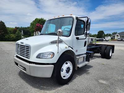 Freightliner M2 106 Refrigerated Truck - 240HP, 6 Speed Automatic