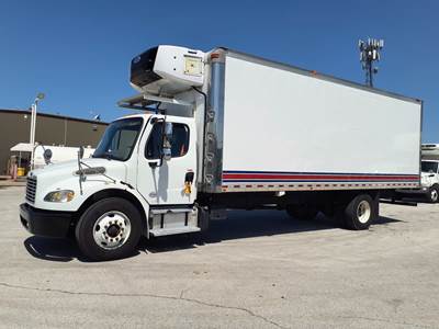 Freightliner M2 106 26 ft Refrigerated Truck - 260HP, 6 Speed Automatic