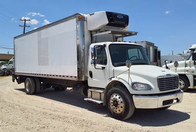 Freightliner M2 106 26 ft Refrigerated Truck - 280HP, 9 Speed Automatic, Liftgate