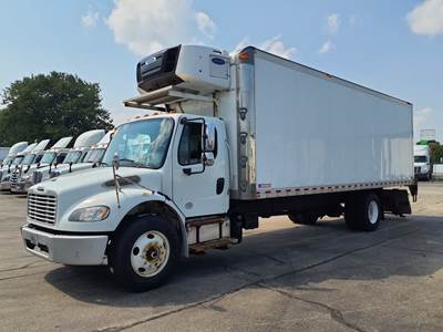 Freightliner M2 106 26 ft Refrigerated Truck - 240HP, 9 Speed Automatic, Liftgate