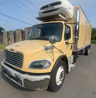 Freightliner M2 106 26 ft Refrigerated Truck - 280HP, 6 Speed Automatic