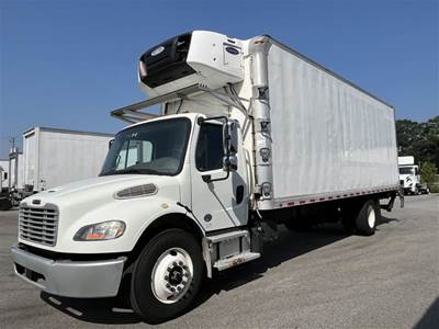 Freightliner M2 106 26 ft Refrigerated Truck - 240HP, 9 Speed Automatic, Liftgate