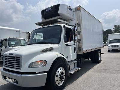Freightliner M2 106 18 ft Refrigerated Truck - 230HP, 6 Speed Automatic