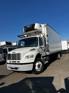 Freightliner M2 106 22 ft Refrigerated Truck - 270HP, 6 Speed Automatic, Liftgate