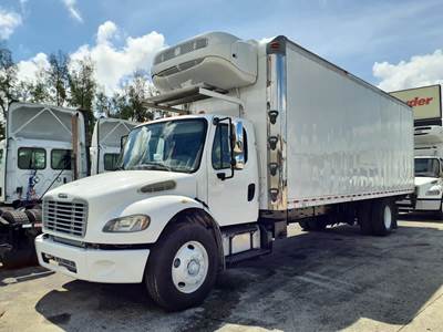 Freightliner M2 106 26 ft Refrigerated Truck - 280HP, 6 Speed Automatic, Liftgate