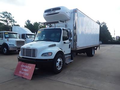 Freightliner M2 106 26 ft Refrigerated Truck - 240HP, 9 Speed Automatic, Liftgate