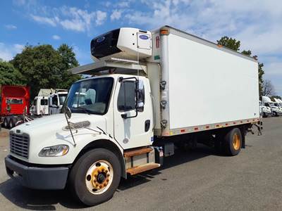 Freightliner M2 106 20 ft Refrigerated Truck - 260HP, 6 Speed Automatic, Liftgate
