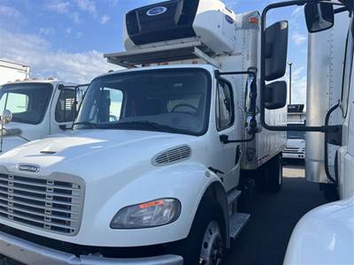 Freightliner M2 106 18 ft Refrigerated Truck - 230HP, 6 Speed Automatic