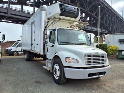 Freightliner M2 106 26 ft Refrigerated Truck - 240HP, 9 Speed Automatic, Liftgate