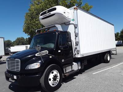 Freightliner M2 106 26 ft Refrigerated Truck - 260HP, 9 Speed Automatic