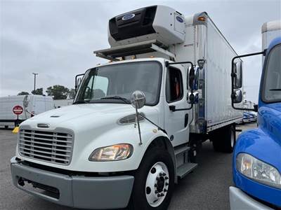Freightliner M2 106 20 ft Refrigerated Truck - 240HP, 6 Speed Automatic