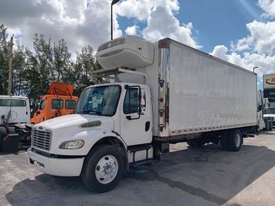 Freightliner M2 106 26 ft Refrigerated Truck - 280HP, 6 Speed Automatic, Liftgate
