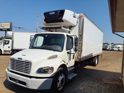 Freightliner M2 106 26 ft Refrigerated Truck - 240HP, 9 Speed Automatic, Liftgate