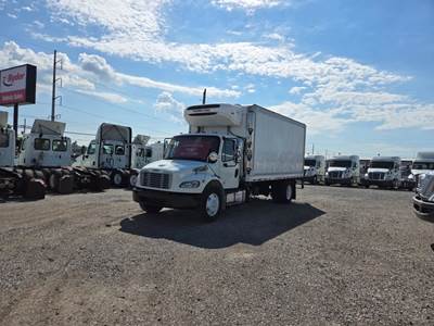 Freightliner M2 106 18 ft Refrigerated Truck - 260HP, 6 Speed Automatic