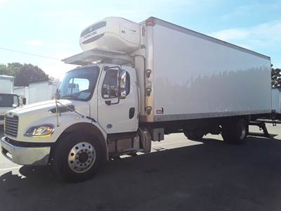 Freightliner M2 106 26 ft Refrigerated Truck - 240HP, 6 Speed Automatic, Liftgate