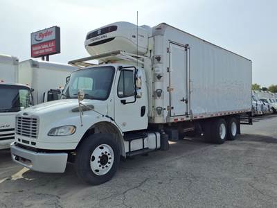Freightliner M2 106 26 ft Refrigerated Truck - 330HP, 6 Speed Automatic
