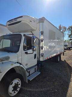 Freightliner M2 106 20 ft Refrigerated Truck - 240HP, 6 Speed Automatic, Liftgate