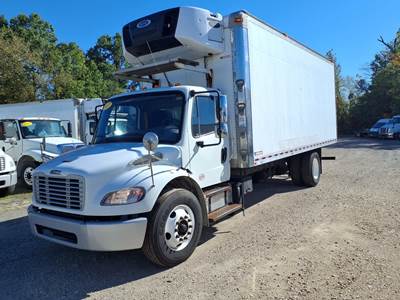 Freightliner M2 106 22 ft Refrigerated Truck - 240HP, 9 Speed Automatic