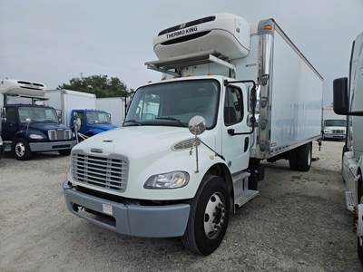 Freightliner M2 106 26 ft Refrigerated Truck - 280HP, 6 Speed Automatic, Liftgate
