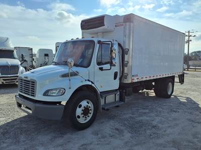 Freightliner M2 106 18 ft Refrigerated Truck - 240HP, 6 Speed Automatic