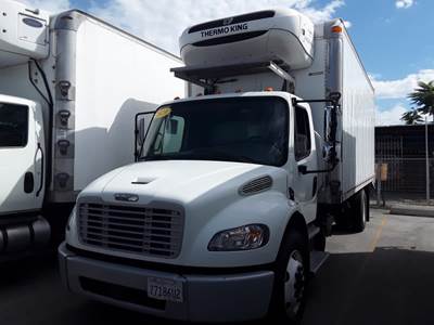 Freightliner M2 106 20 ft Refrigerated Truck - 240HP, 9 Speed Automatic, Liftgate