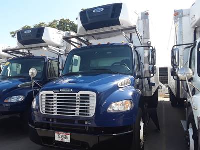Freightliner M2 106 26 ft Refrigerated Truck - 270HP, 6 Speed Automatic, Liftgate