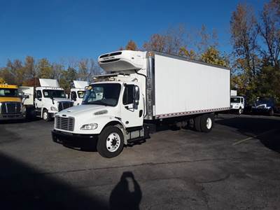 Freightliner M2 106 26 ft Refrigerated Truck - 240HP, 6 Speed Automatic