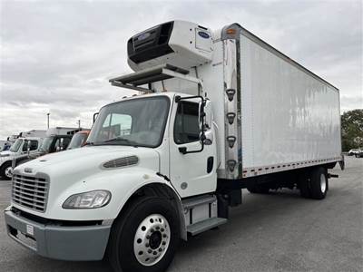 Freightliner M2 106 26 ft Refrigerated Truck - 280HP, 6 Speed Automatic, Liftgate