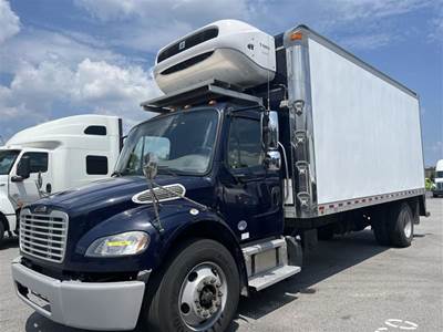 Freightliner M2 106 20 ft Refrigerated Truck - 280HP, 6 Speed Manual