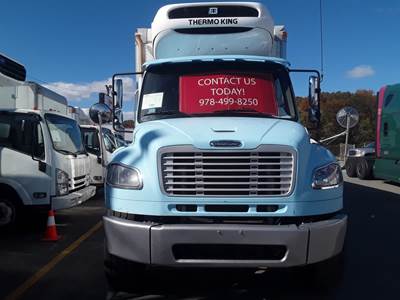 Freightliner M2 106 26 ft Refrigerated Truck - 300HP, 6 Speed Automatic, Liftgate