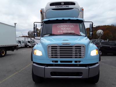 Freightliner M2 106 26 ft Refrigerated Truck - 330HP, 6 Speed Automatic, Liftgate