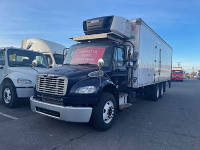 Freightliner M2 106 26 ft Refrigerated Truck - 300HP, 6 Speed Automatic, Liftgate