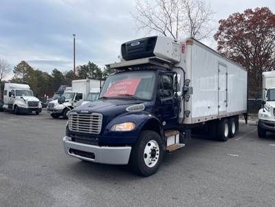 Freightliner M2 106 26 ft Refrigerated Truck - 300HP, 6 Speed Automatic, Liftgate