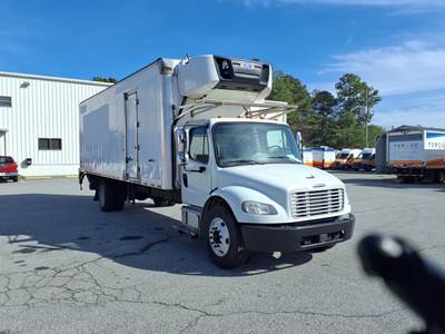 Freightliner M2 106 26 ft Refrigerated Truck - 240HP, 9 Speed Automatic, Liftgate