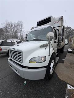 Freightliner M2 106 18 ft Refrigerated Truck - 240HP, 6 Speed Automatic