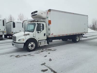 Freightliner M2 106 24 ft Refrigerated Truck - 260HP, 7 Speed Automatic