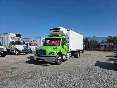 Freightliner M2 106 18 ft Refrigerated Truck - 240HP, 6 Speed Automatic
