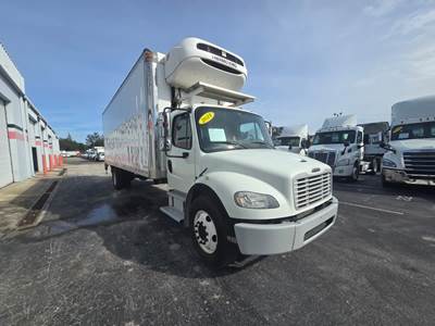 Freightliner M2 106 26 ft Refrigerated Truck - 280HP, 6 Speed Automatic, Liftgate